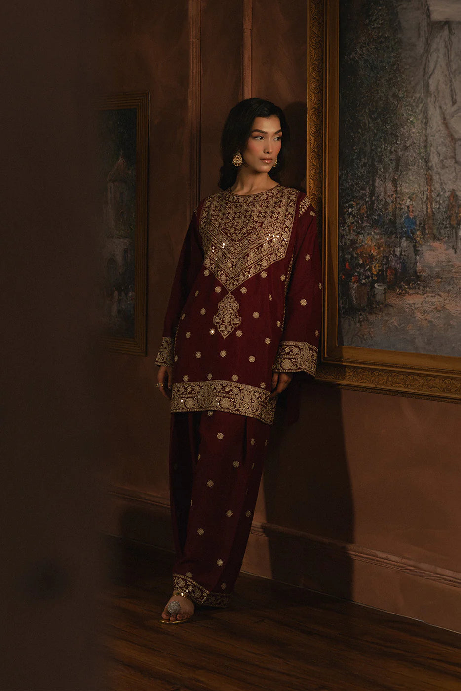 2_PIECE_EMBROIDERED_RAW_SILK_SUIT_2