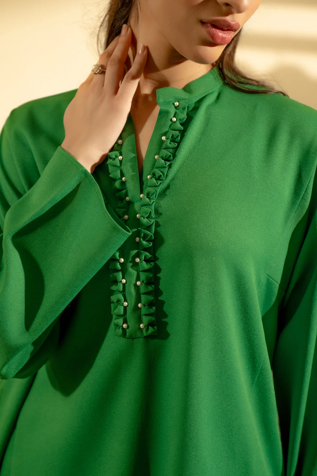 GREEN_EMBEDDED_KURTA_SET_3