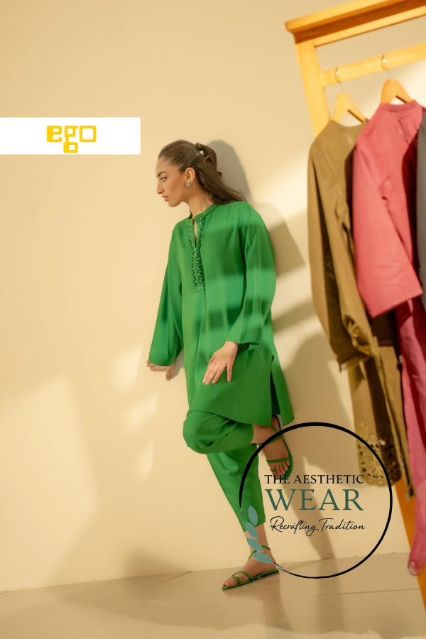 GREEN EMBEDDED  KURTA SET - The Aesthetic Wear