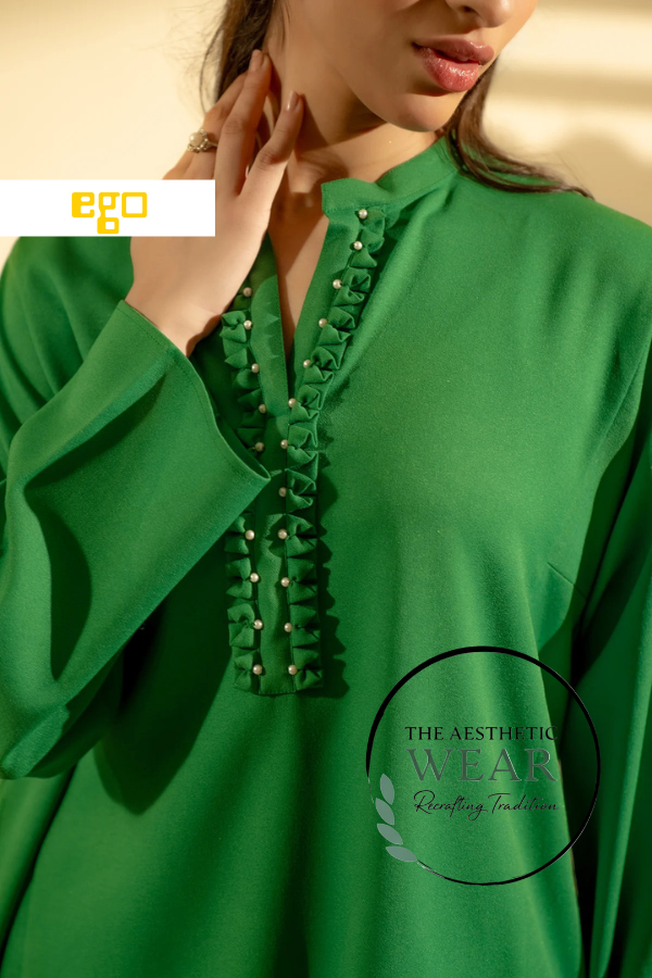 GREEN EMBEDDED  KURTA SET - The Aesthetic Wear