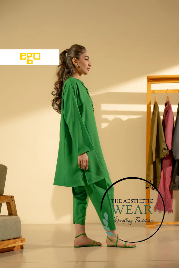 GREEN EMBEDDED  KURTA SET - The Aesthetic Wear